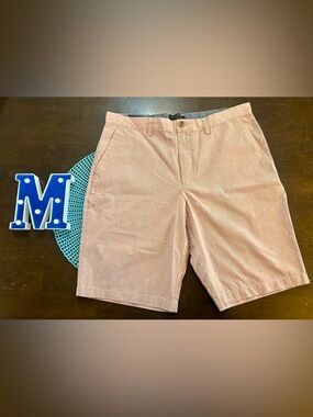 Banana Republic Pale Red /Pink Men's Emerson Chino Shorts, NWT
